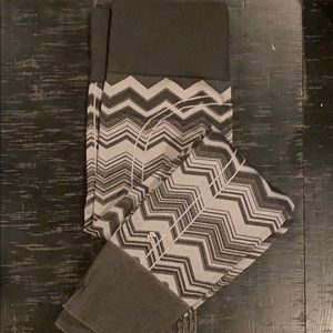 Lululemon crop pant.